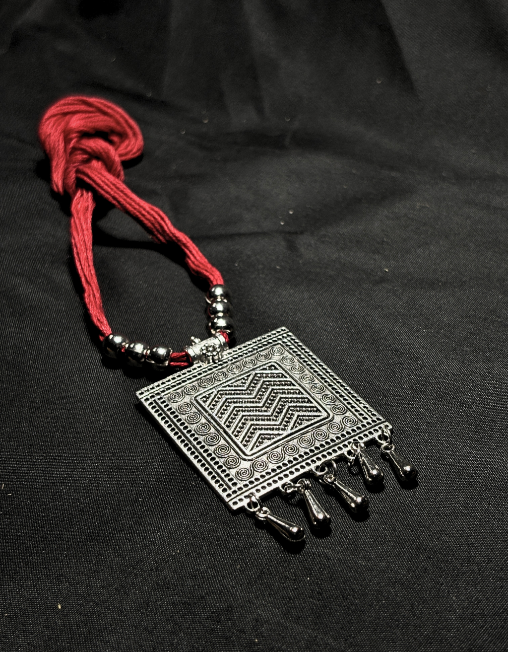 Oxidised Silver Square Pendant Necklace with Red Thread | Tribal Geometric Statement Jewellery | Adjustable Ethnic Necklace for Women – ShopJhuri